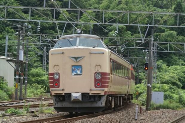 惚れ薬で豹変した最強騎士の暴走が止まりません!を無料で読めるか旅雷鳥チェック